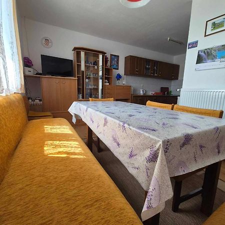 Guesthouse Milka โพลยานัค ภายนอก รูปภาพ