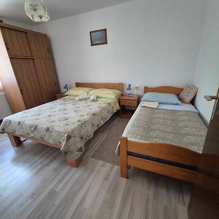 Guesthouse Milka โพลยานัค ภายนอก รูปภาพ